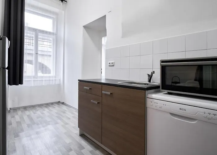 Archibald Flats Prag