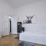 Archibald Flats شقة